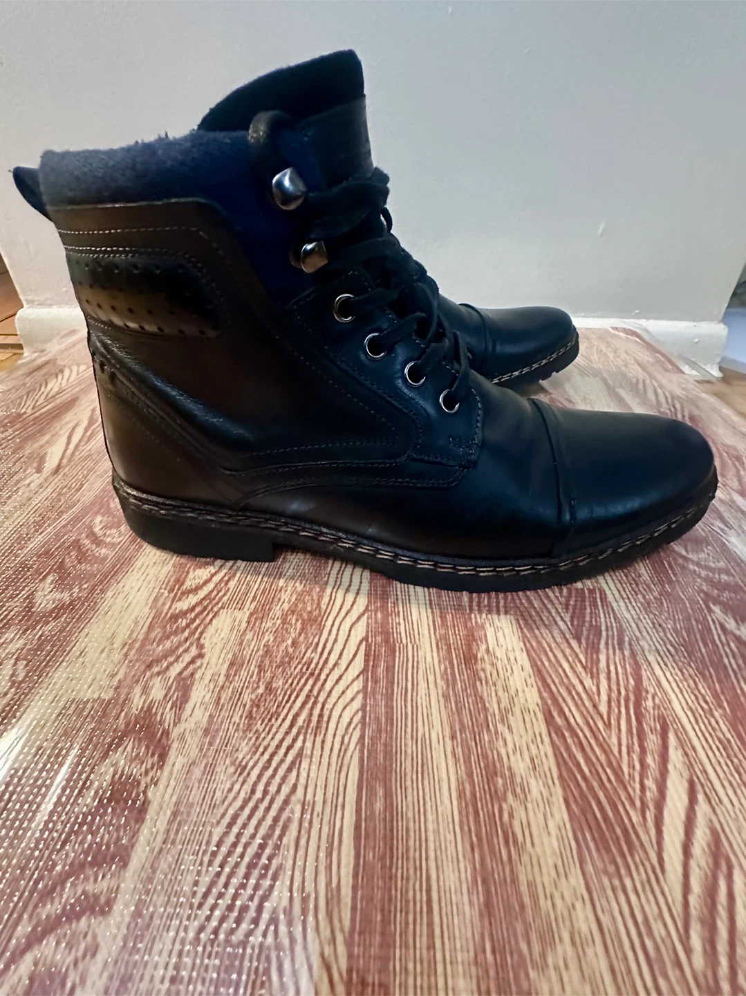 Steve Madden Black Leather Boots - Size 9 - photo 5