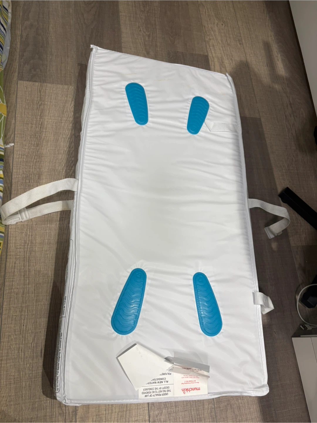 Munchkin Secure Grip Waterproof Diaper Changing Pad 🧡 - photo 2