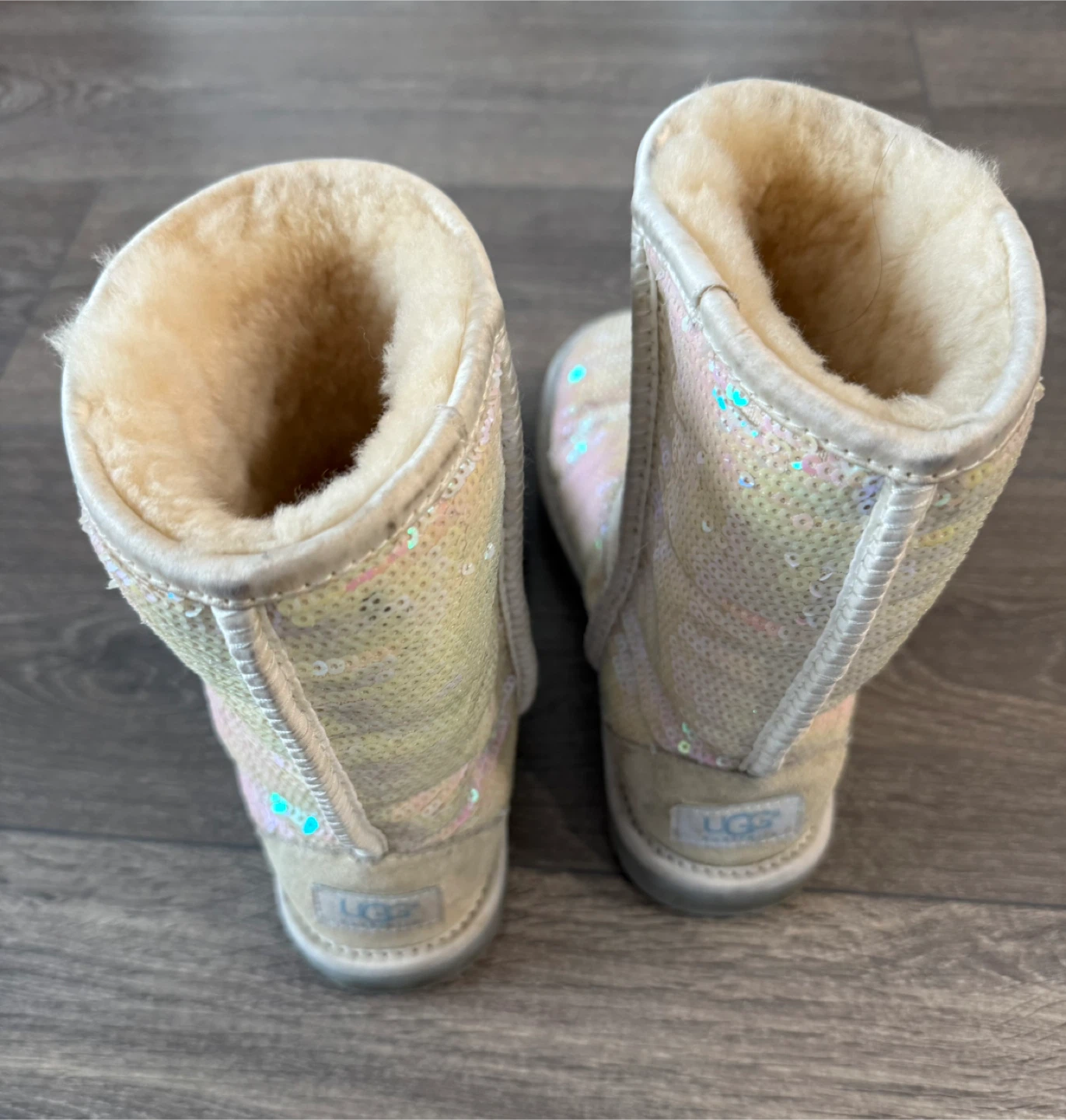UGG Sequin Boots - Size 6 - photo 3