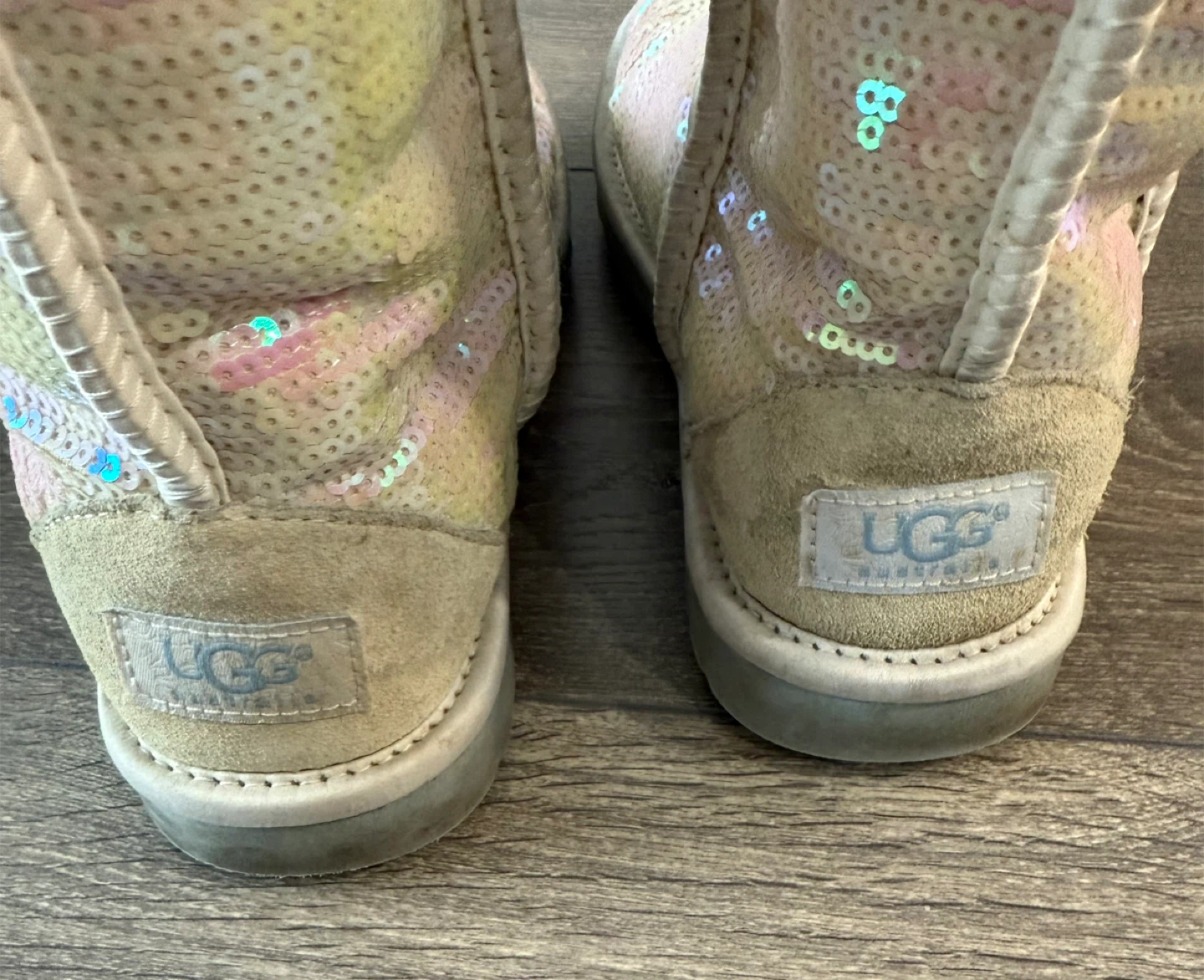UGG Sequin Boots - Size 6 - photo 2