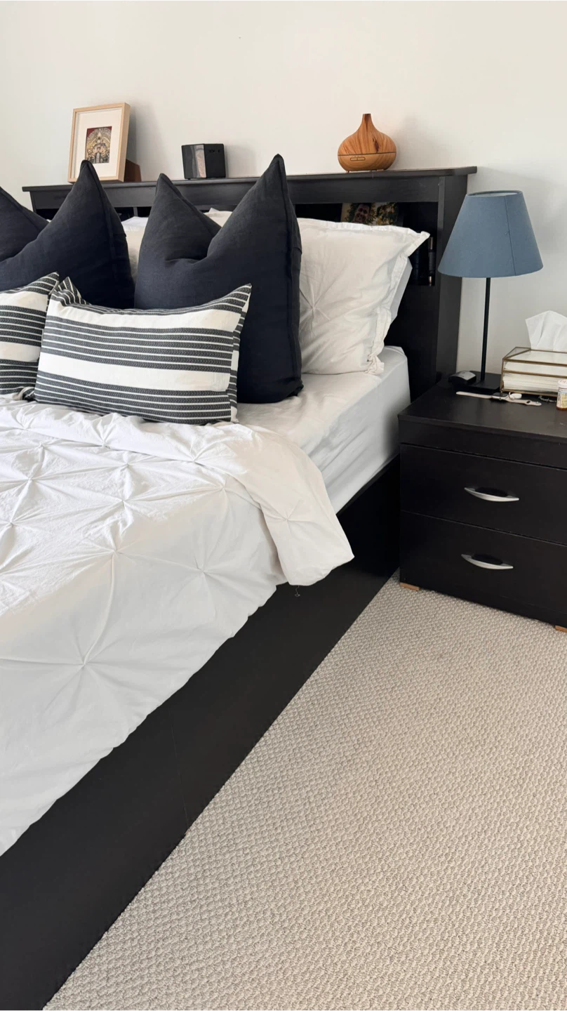 Queen Size Bed Frame with Headboard & Nightstands - photo 3