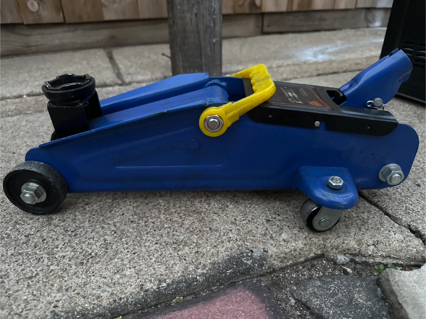 Duralast 2 Ton Capacity Hydraulic Trolley Jack - photo 4