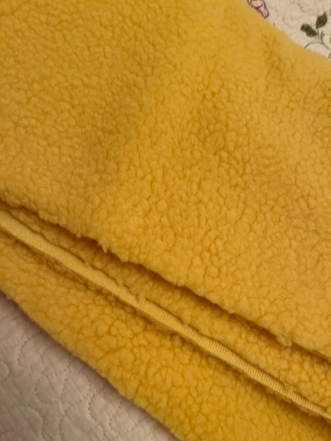 Yellow Fleece premium Fabric Piece - photo 2