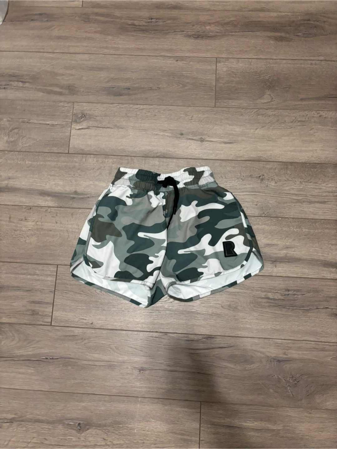 Rudsak outerwear Camo Shorts - Size Small
