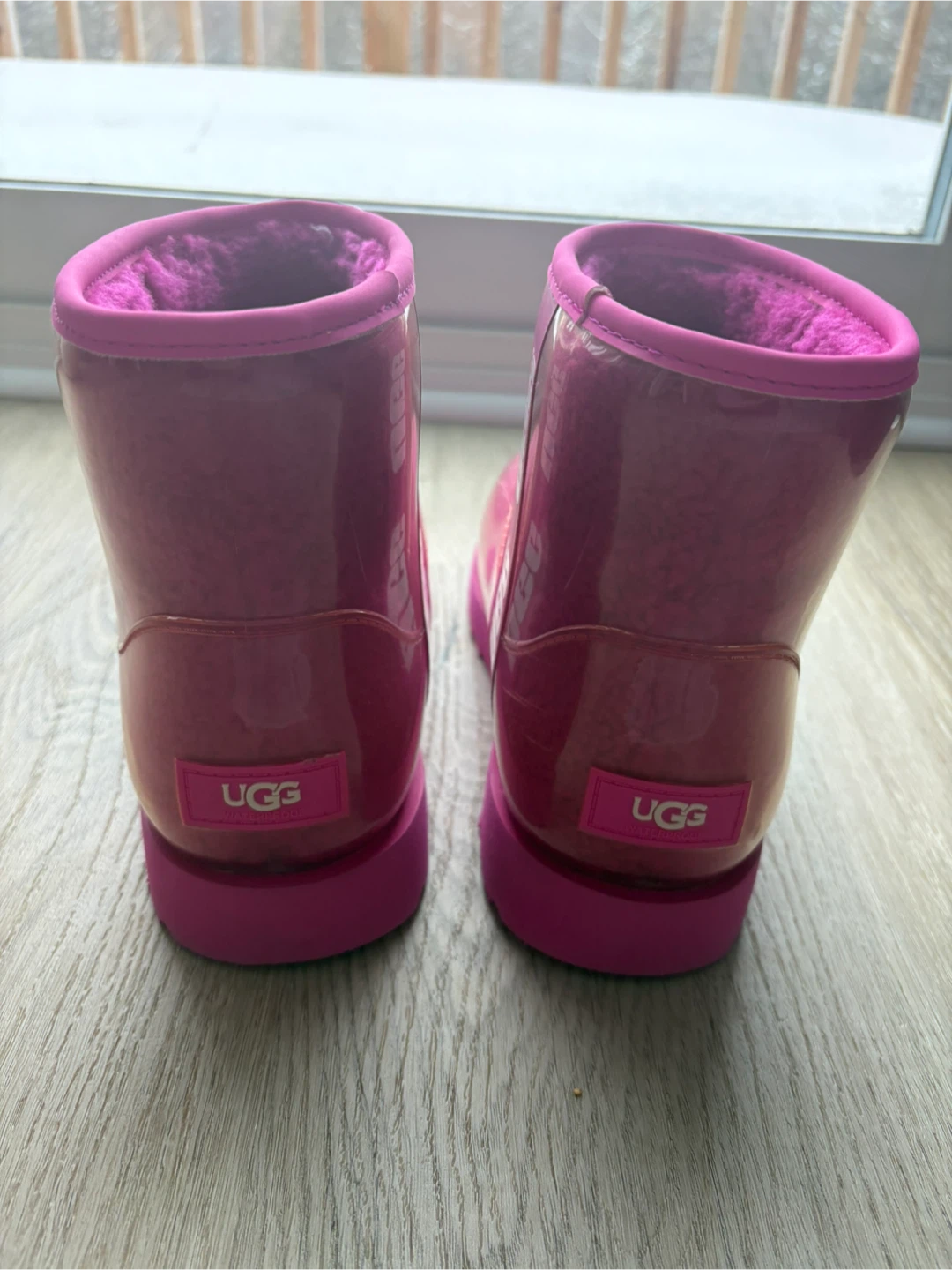 Ugg Pink Clear Boots size 9 - photo 3