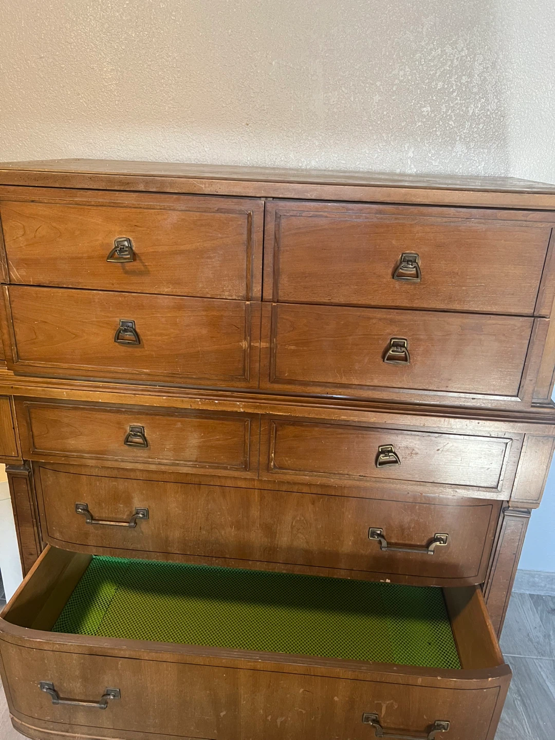 Vintage Wooden Dresser🧡