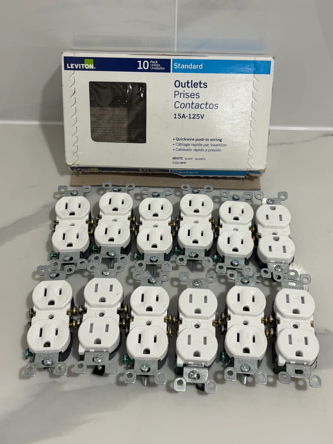 Leviton Standard Outlets 15A-125V - 12 Pack 🧡