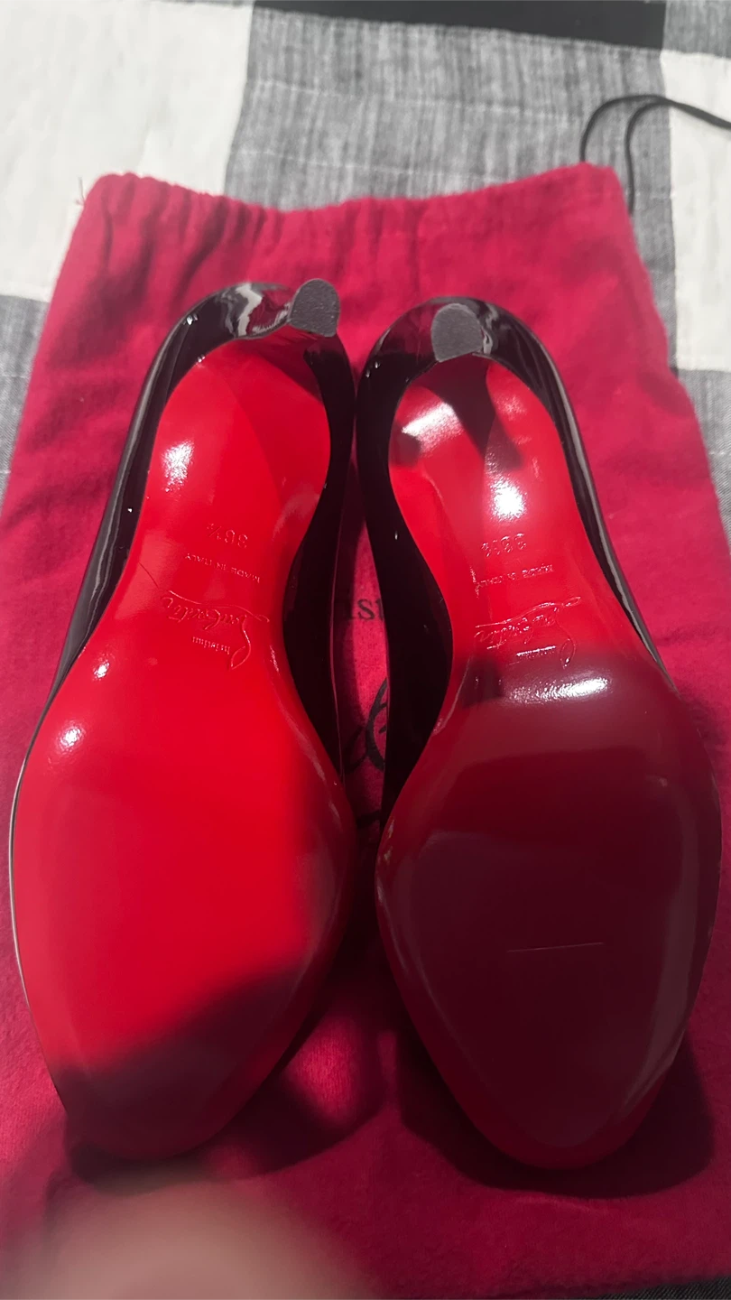 Christian Louboutin Black Patent Leather Heels - Size 36.5 - photo 4