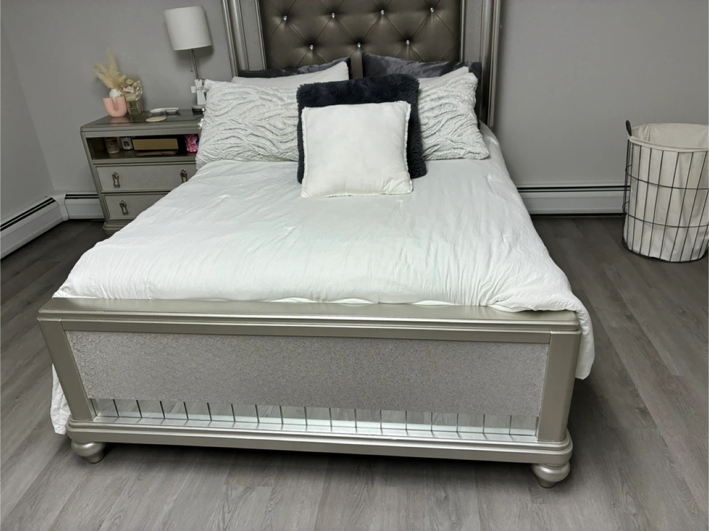 Bedroom Set - Bed, Nightstand, Dresser - photo 3