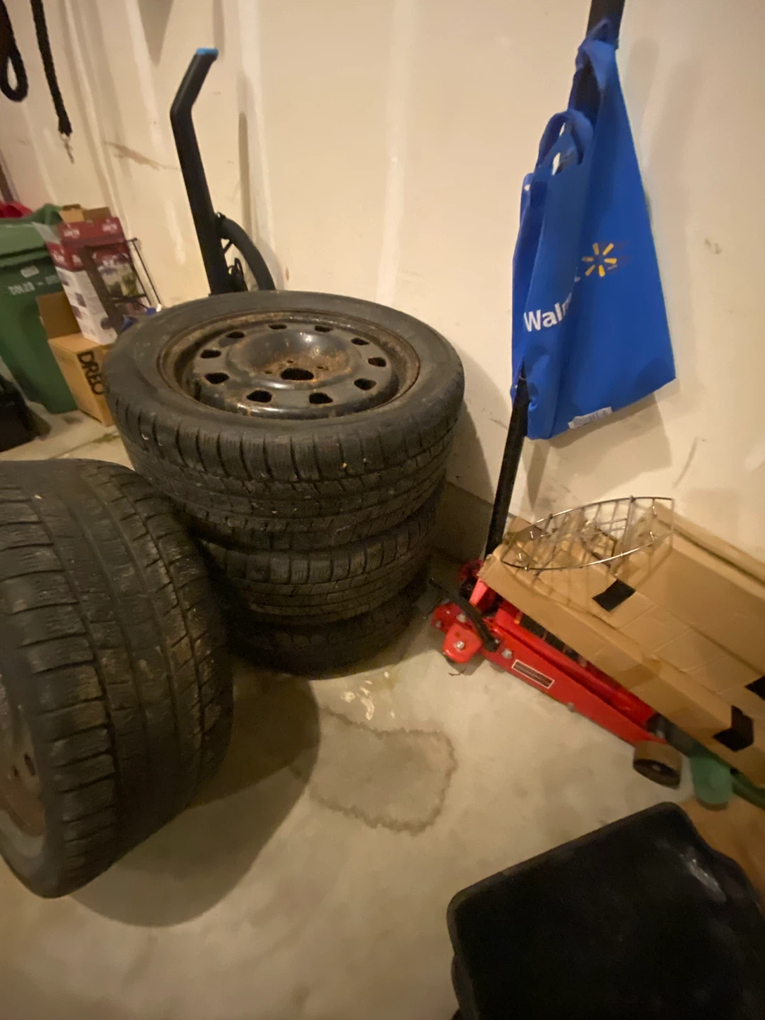 Set of 4 Tires 235/50R17 with Rims - photo 5