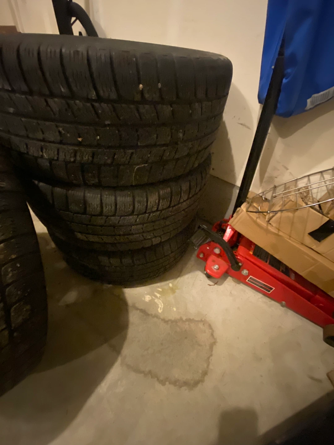 Set of 4 Tires 235/50R17 with Rims - photo 4
