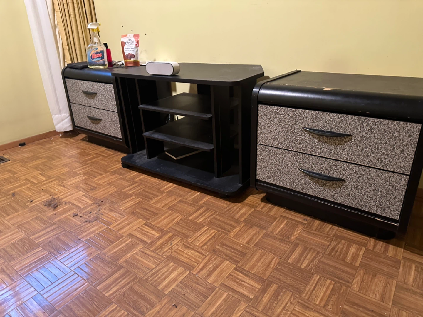 Used Bedroom Set - Dressers & Nightstand - photo 2