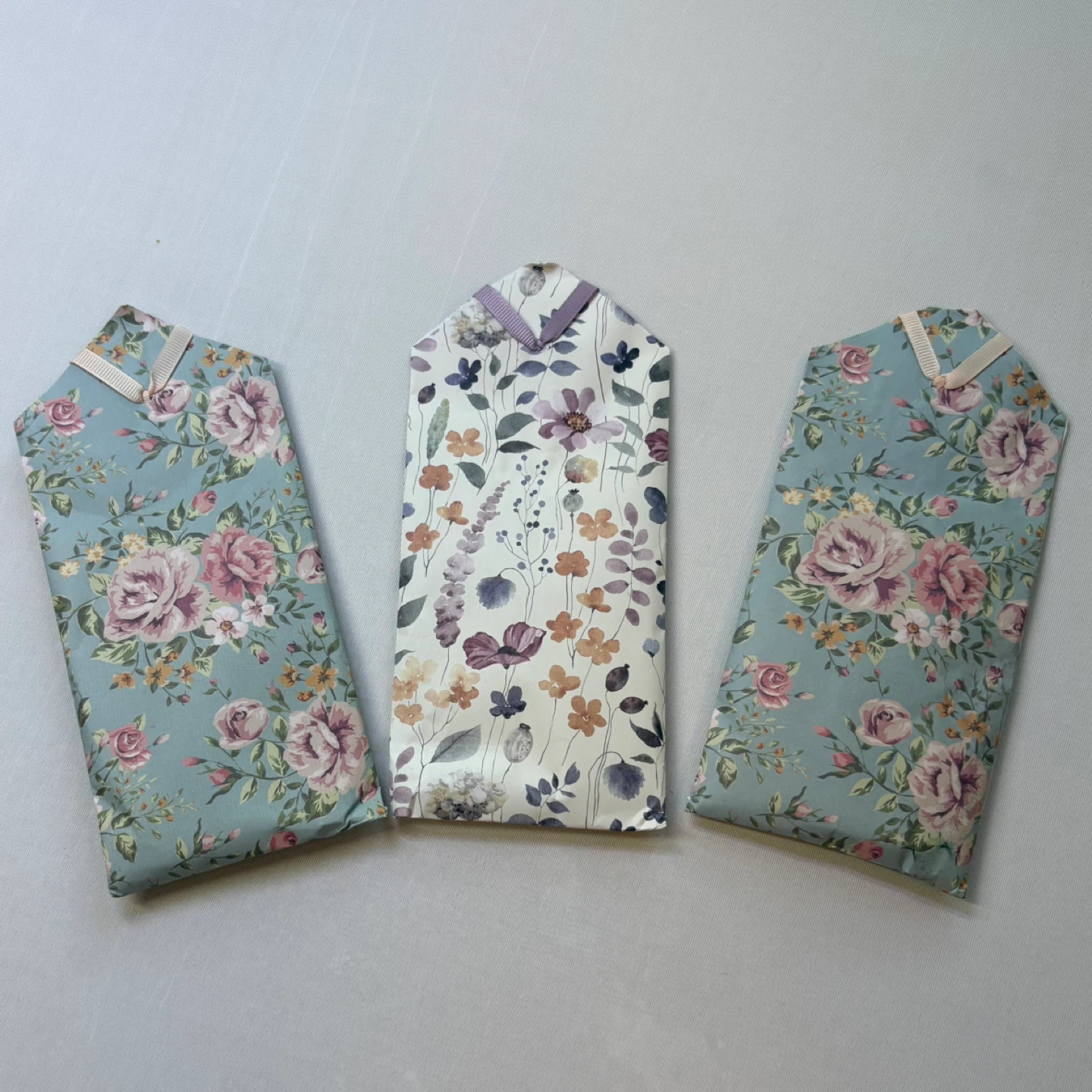 Set of 3 GC Fragrance Scented Sachet Packets Floral Scent - photo 2
