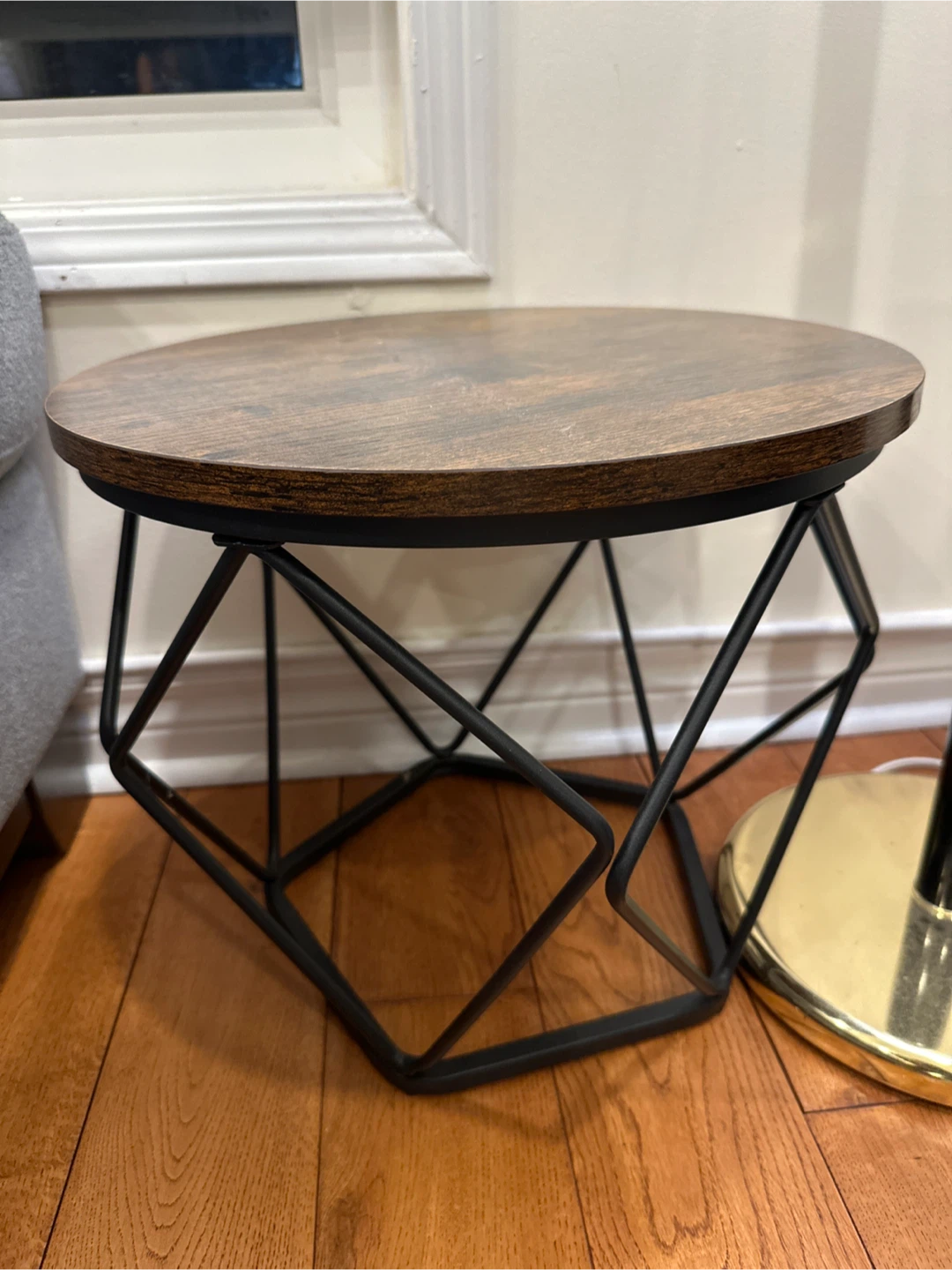 Round Side Table with Metal Base - photo 4