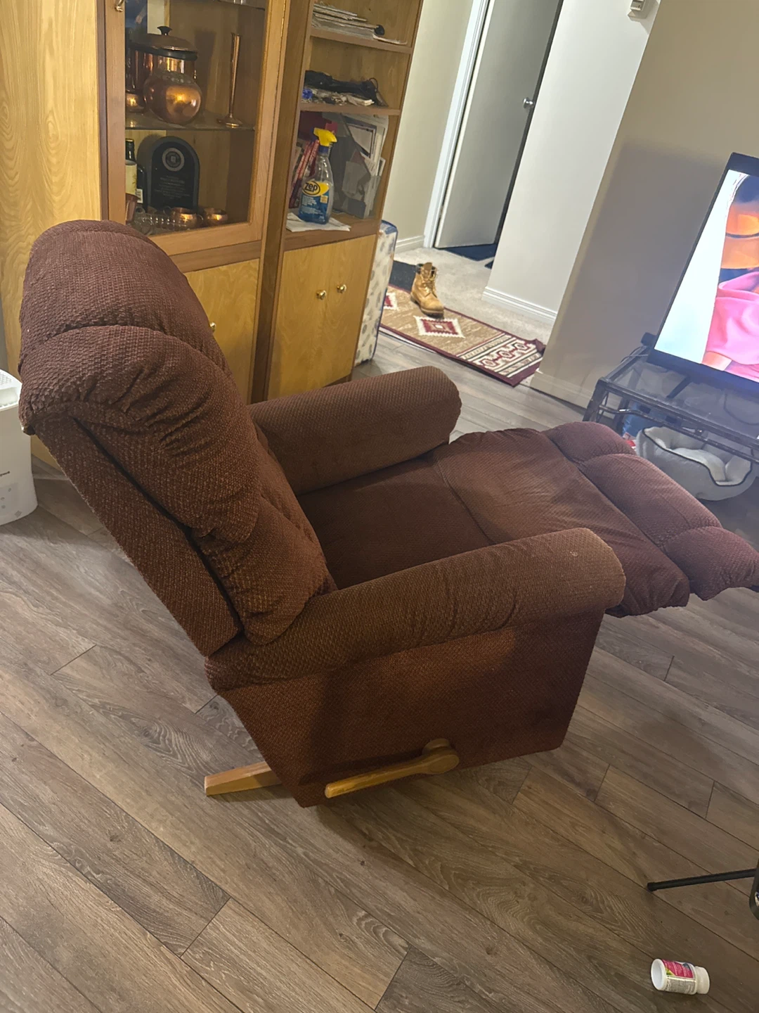 Free- Brown Recliner Chair - photo 3