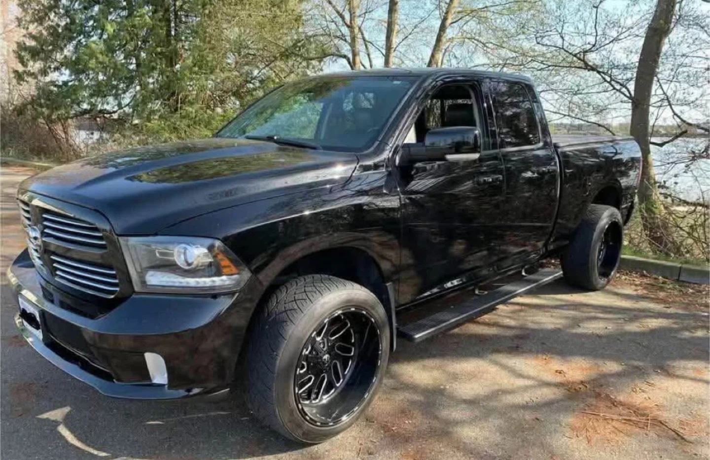 Black Rims & Tires Set