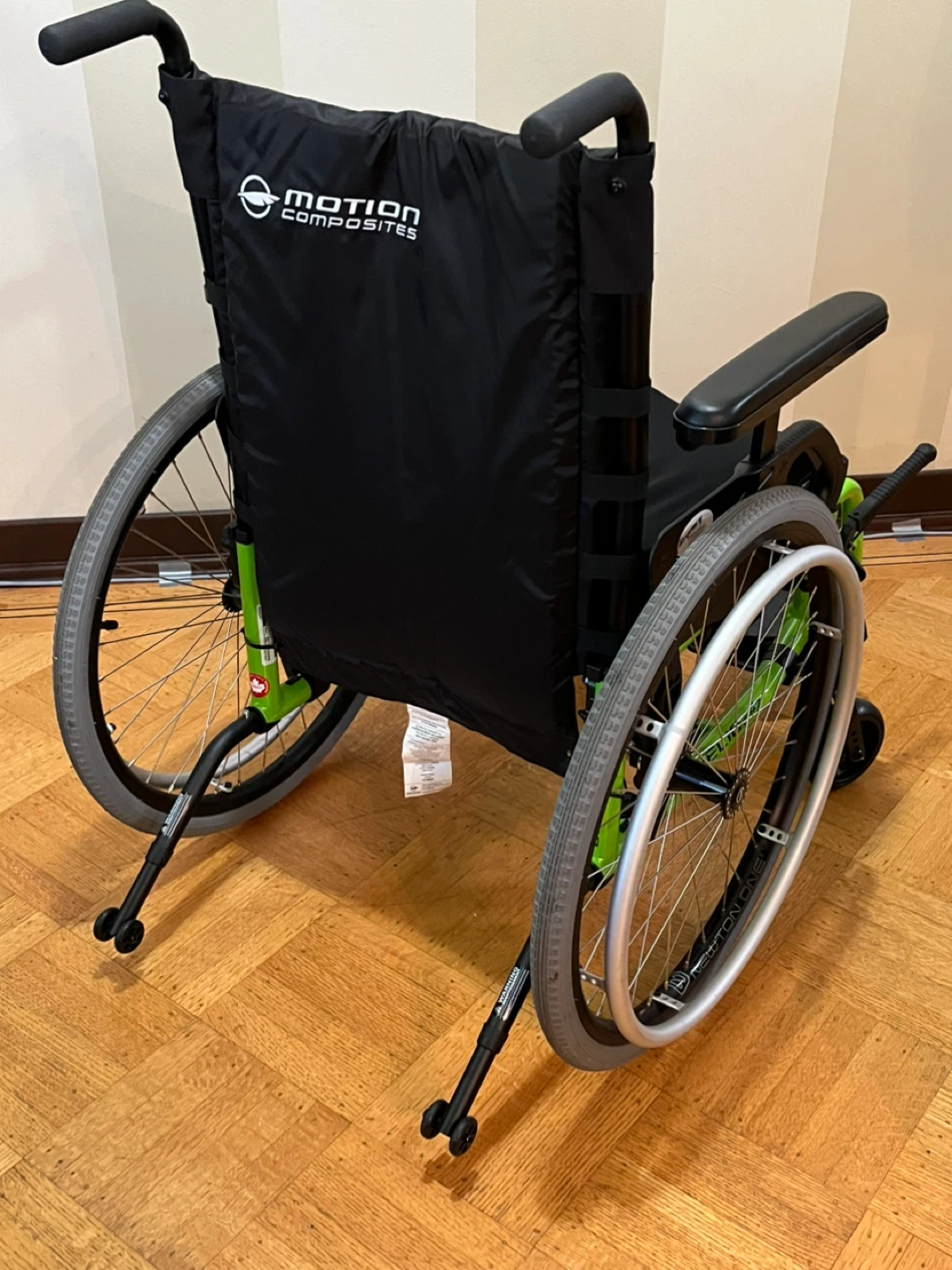 Folding Aluminum Manual Wheelchair - photo 2