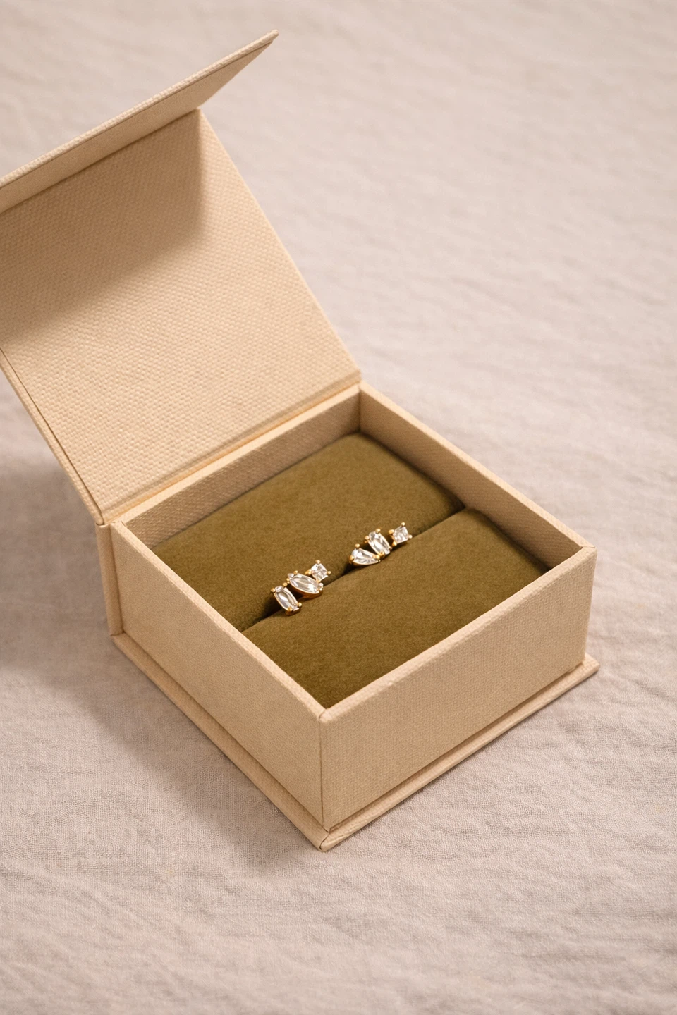 ✨ Melanie Auld – Gigi Asymmetrical Stud Earrings ✨