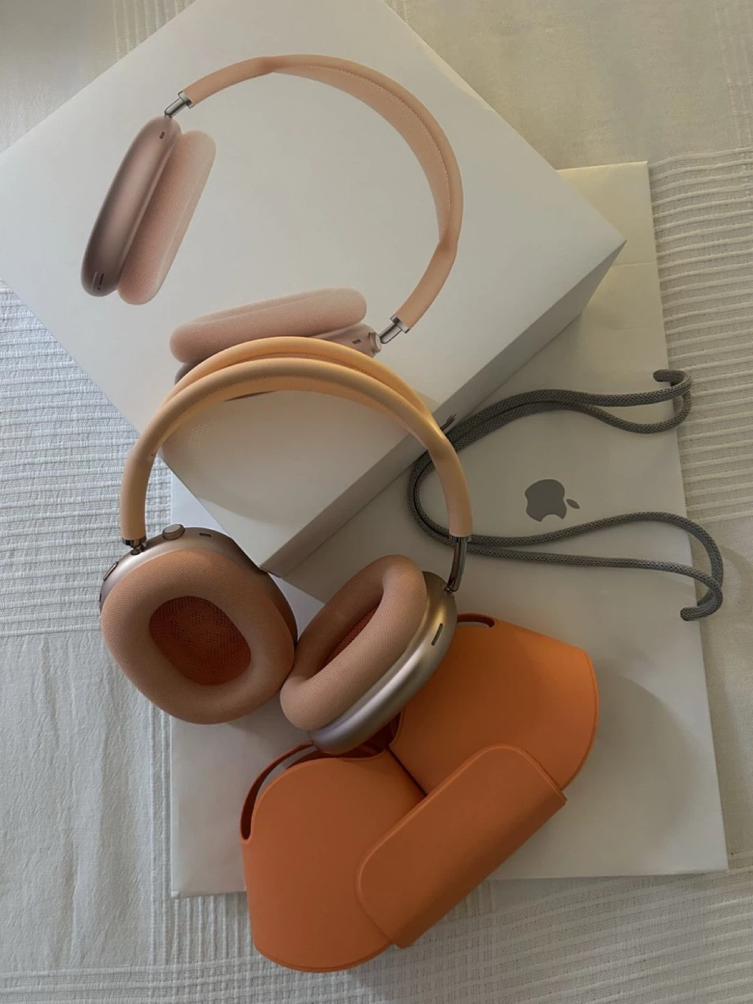 Apple AirPods Max–Style Headphones- Brand New!