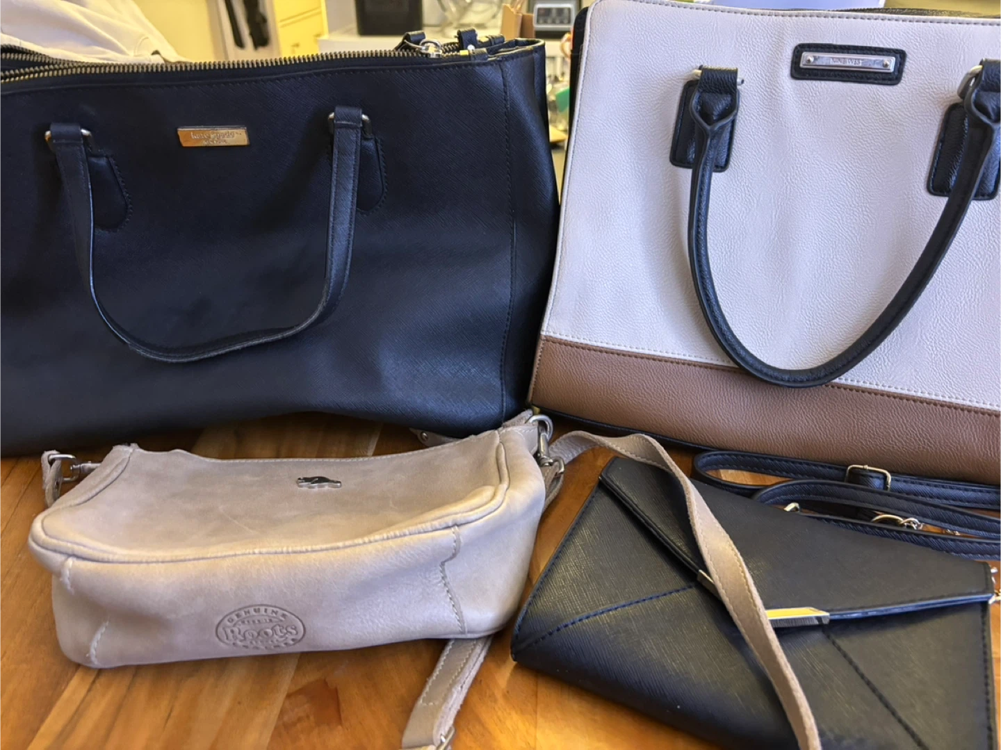 4 Purses, daily and special event