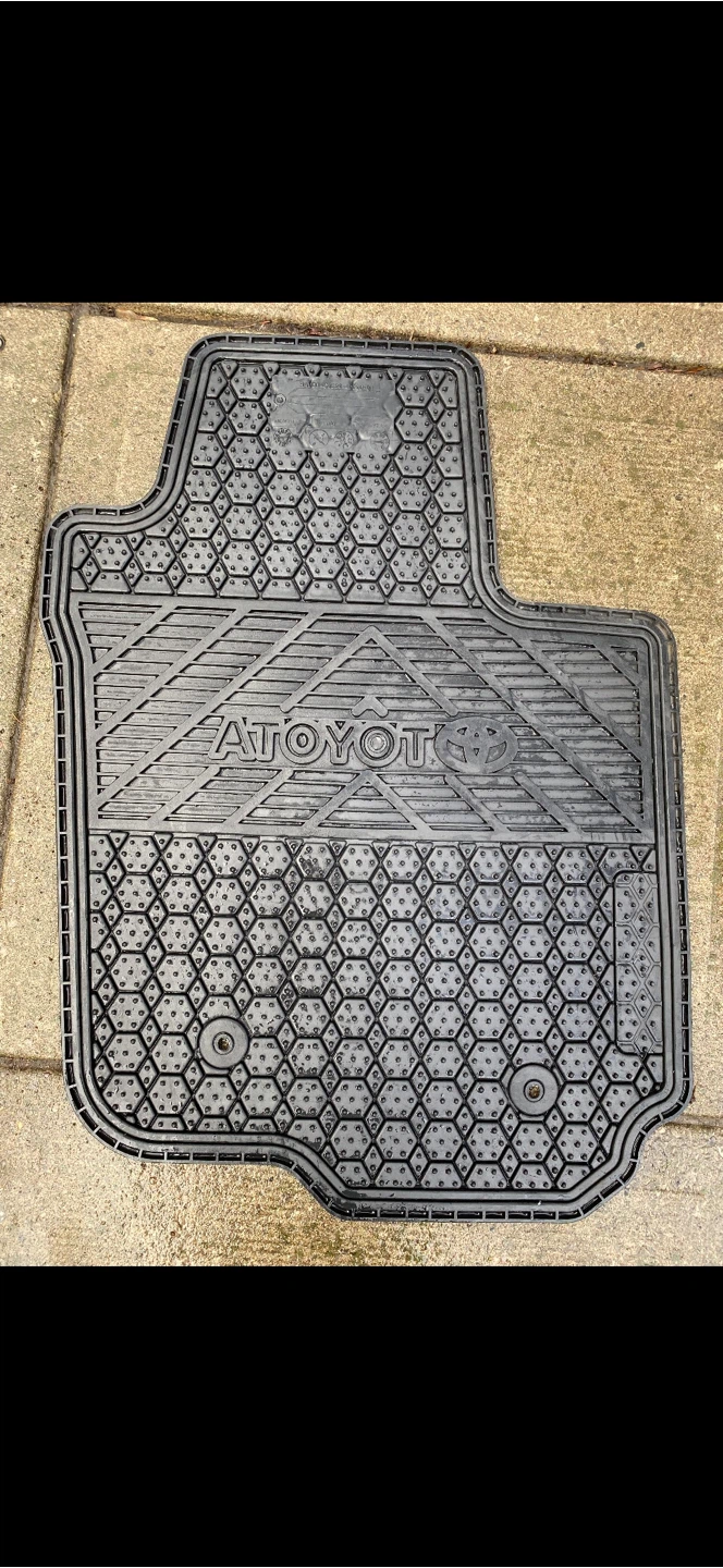 Toyota RAV4 Winter Rubber Mats - photo 2