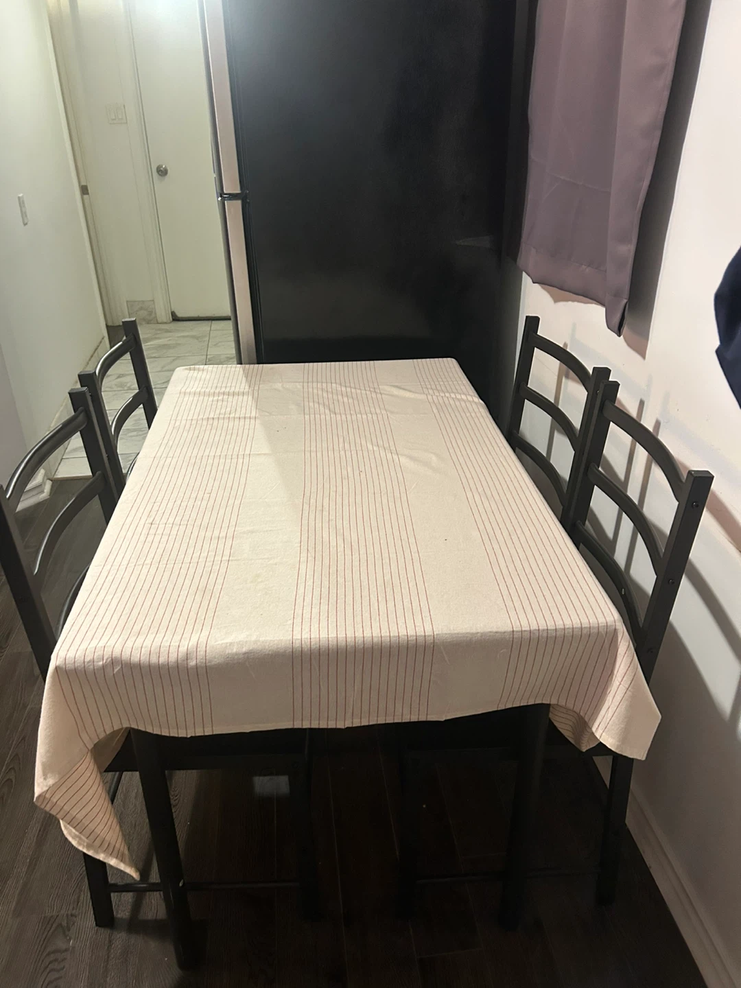 Dining Table with 4 Chairs - Black - photo 3