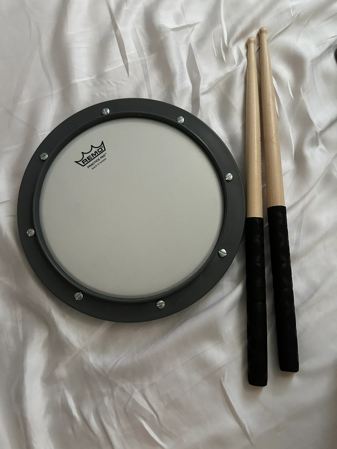 Remo Practice Pad with Drum Sticks