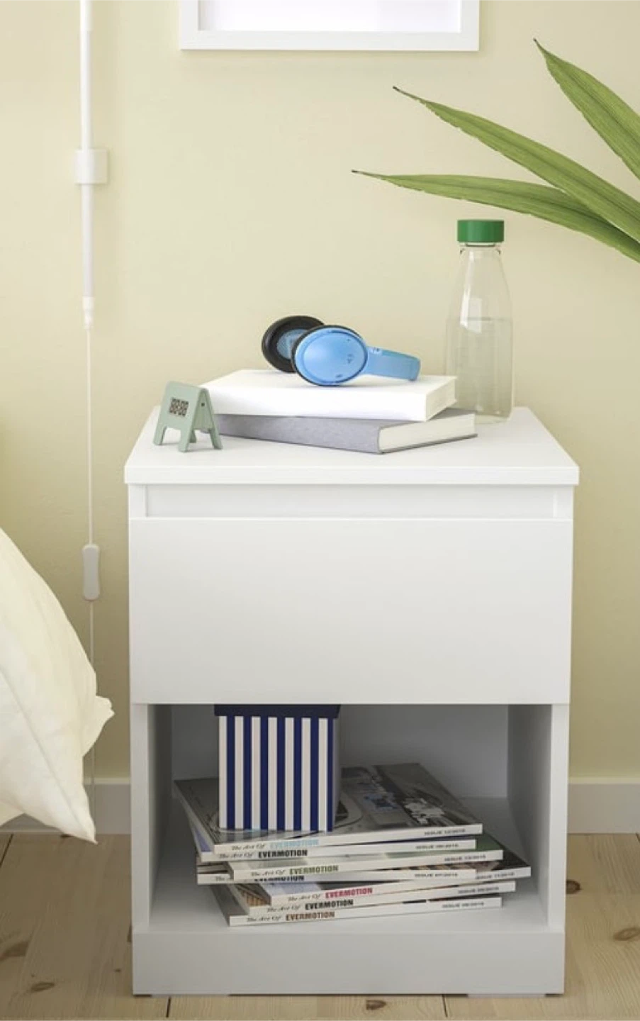 IKEA bedside table, white - photo 2