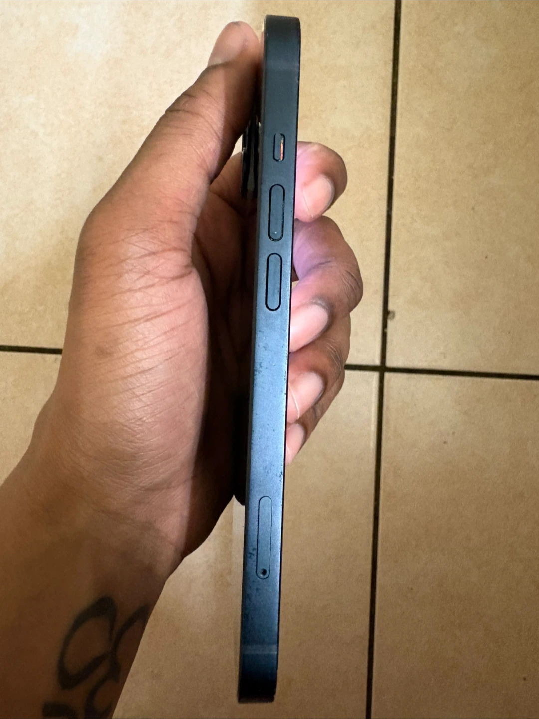 iPhone 13 Blue Unlocked - photo 4
