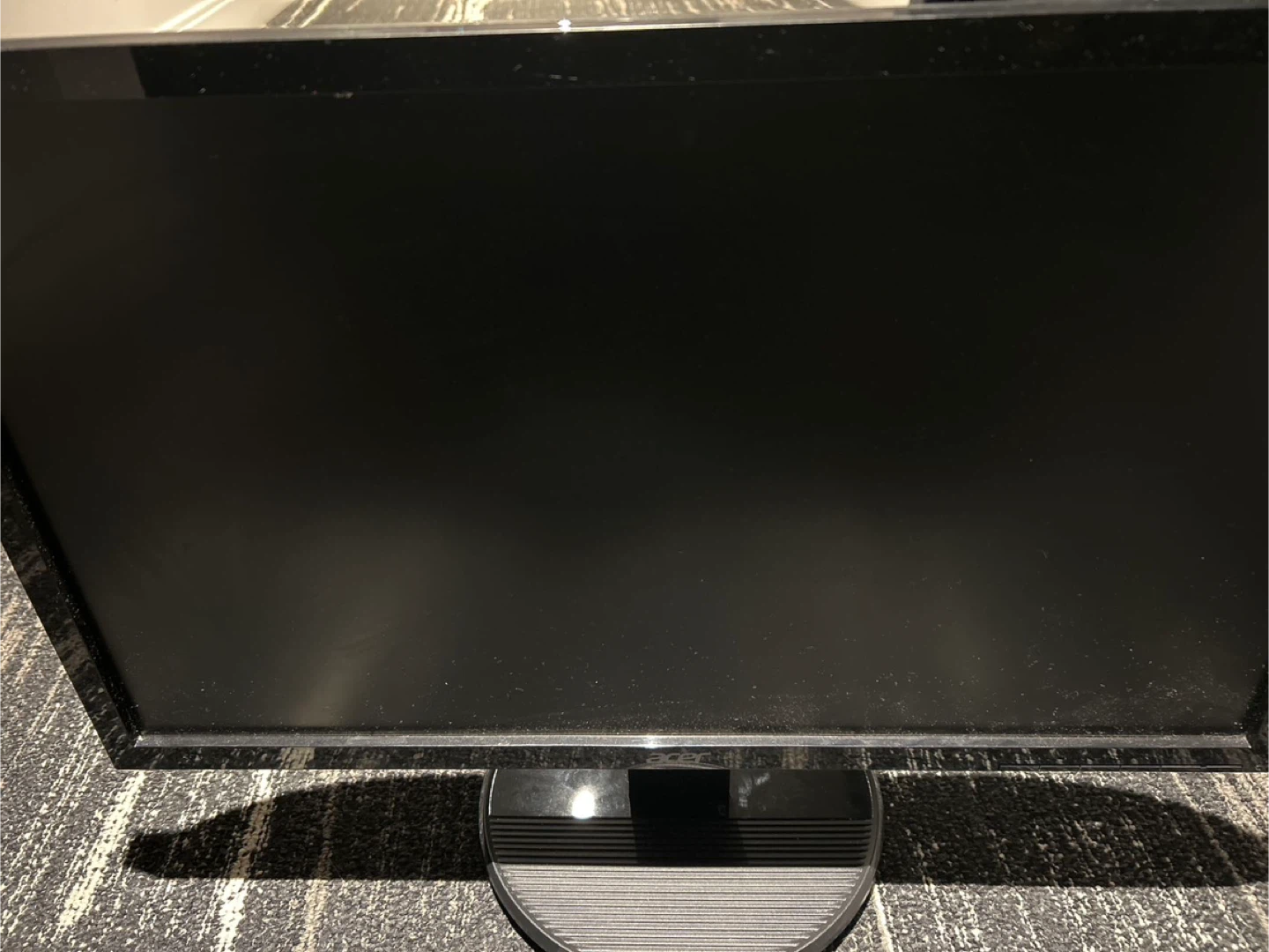 Amazon Basics Dual Monitor Desk Mount - photo 5
