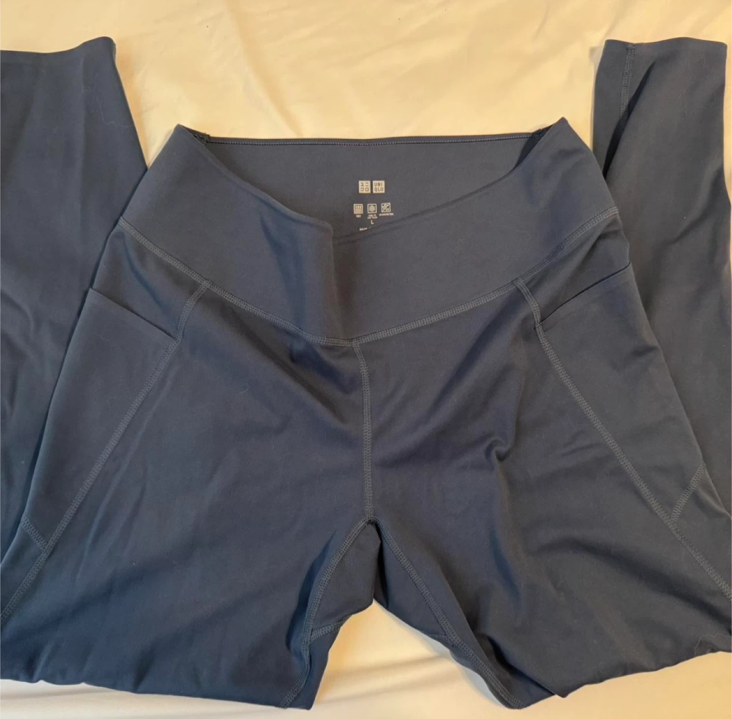 UNIQLO AIRism Active Leggings - Size L