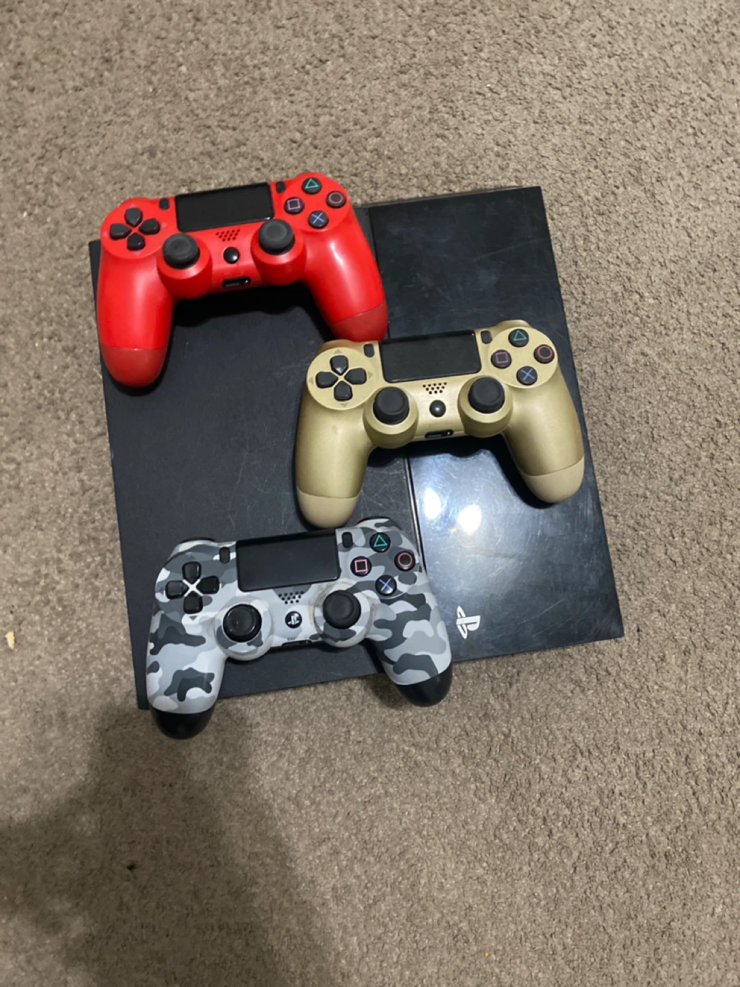 PlayStation 4 (PS4) with 3 Controllers - photo 3