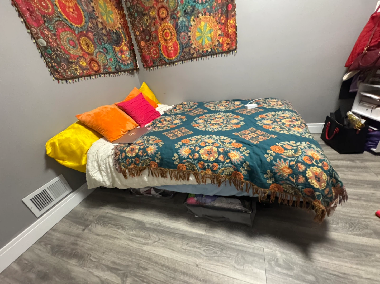 Full Size Black Bed Frame with a Charger - photo 3