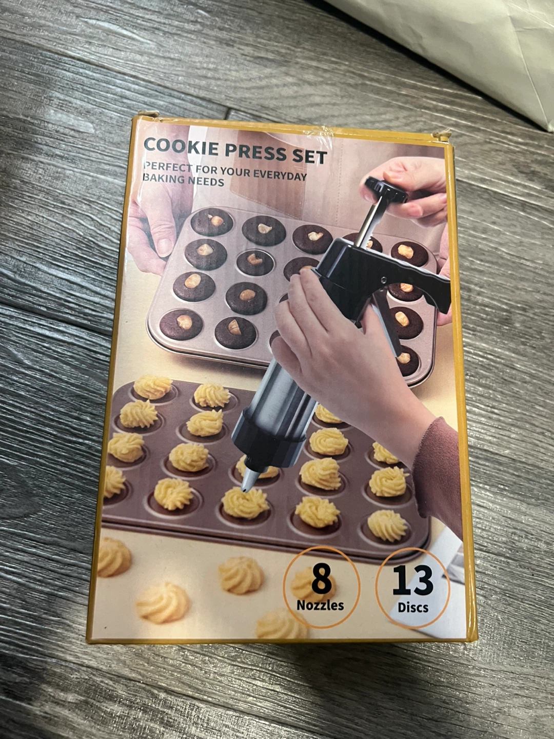 Cookie Press Set with Nozzles & Discs - photo 2