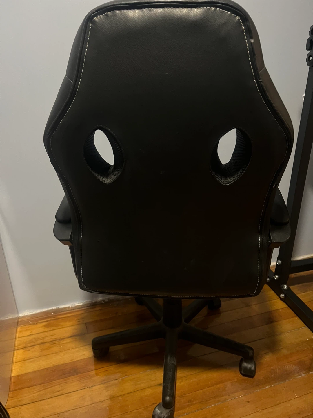 Black Gaming Chair - photo 3