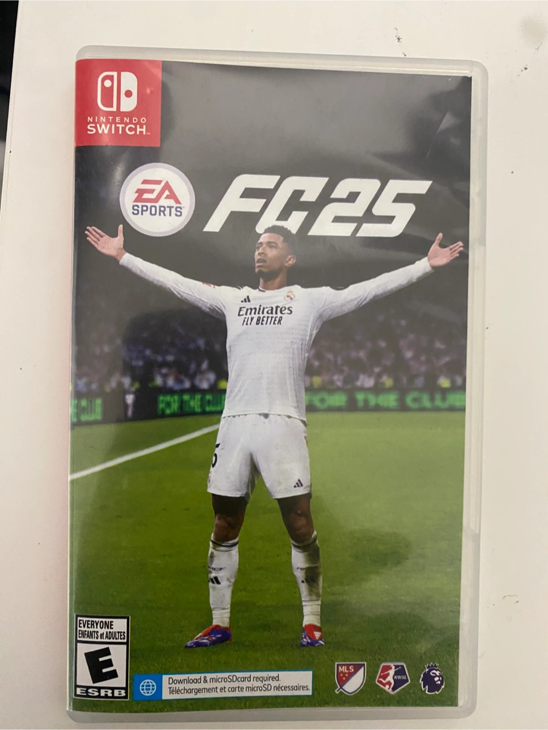 Nintendo Switch with FC25 Game - photo 3