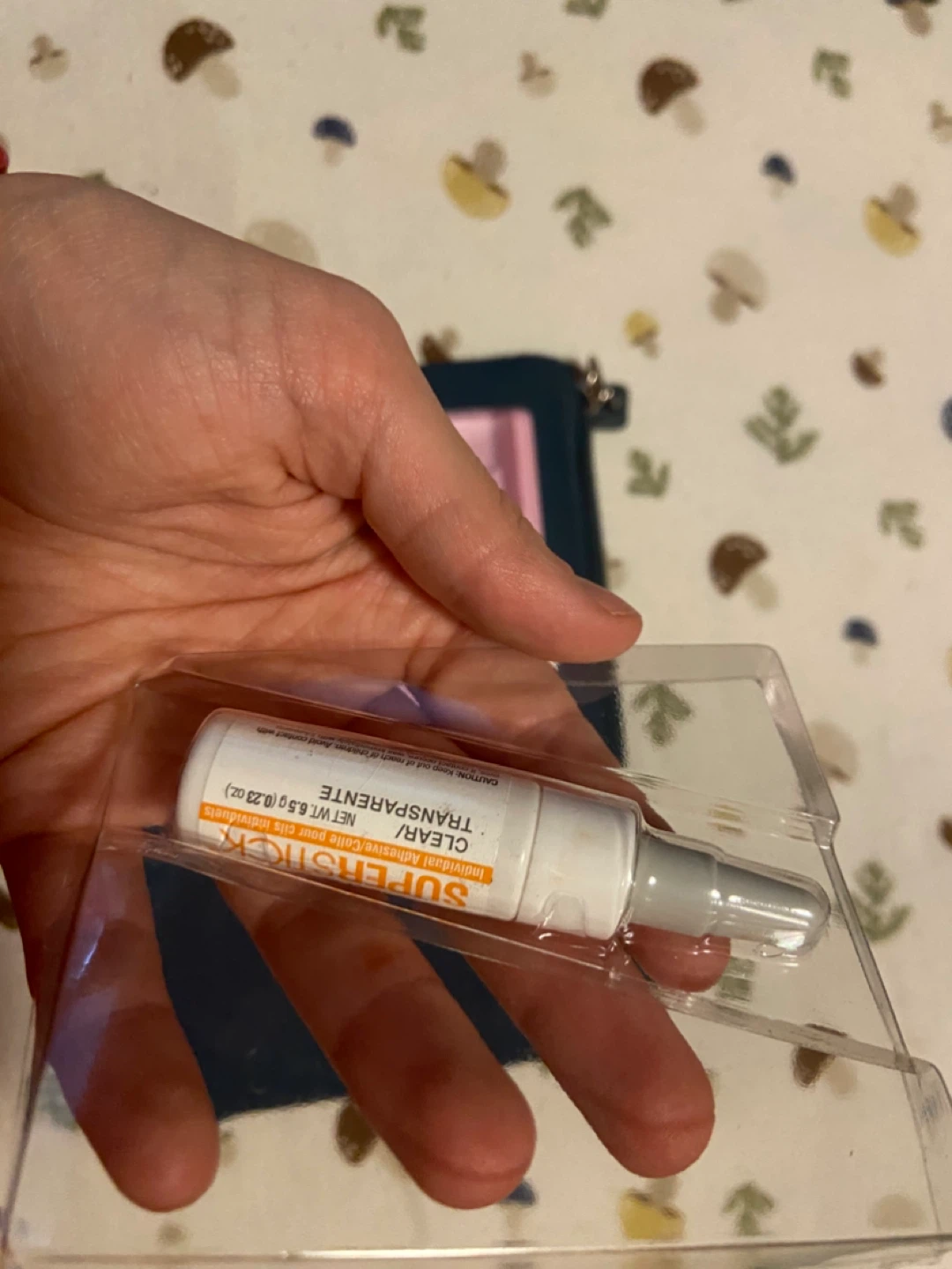 Super Stick Clear Eyelash Adhesive and fake lashes - photo 2