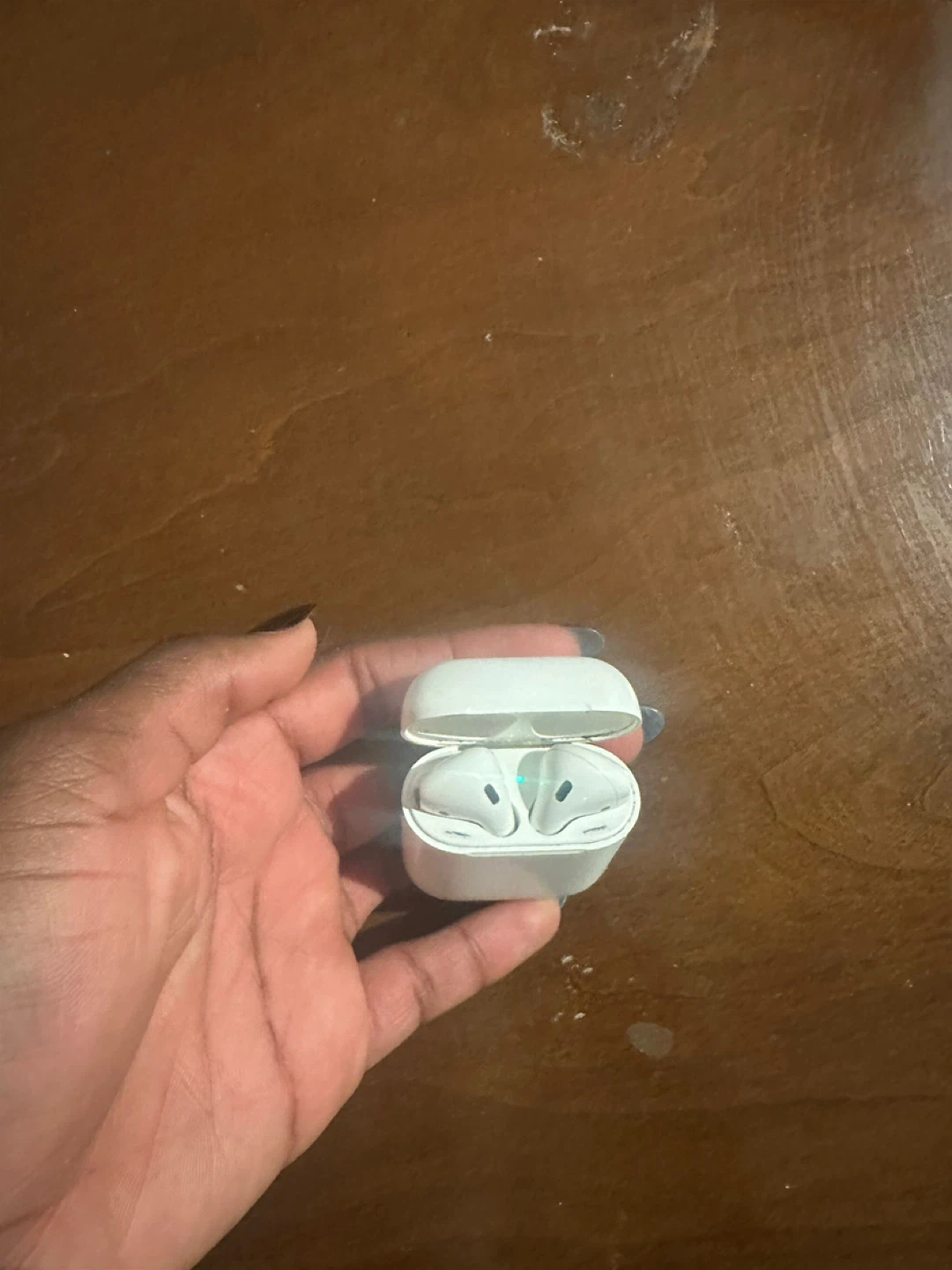 Apple AirPods 2nd Generation - photo 2