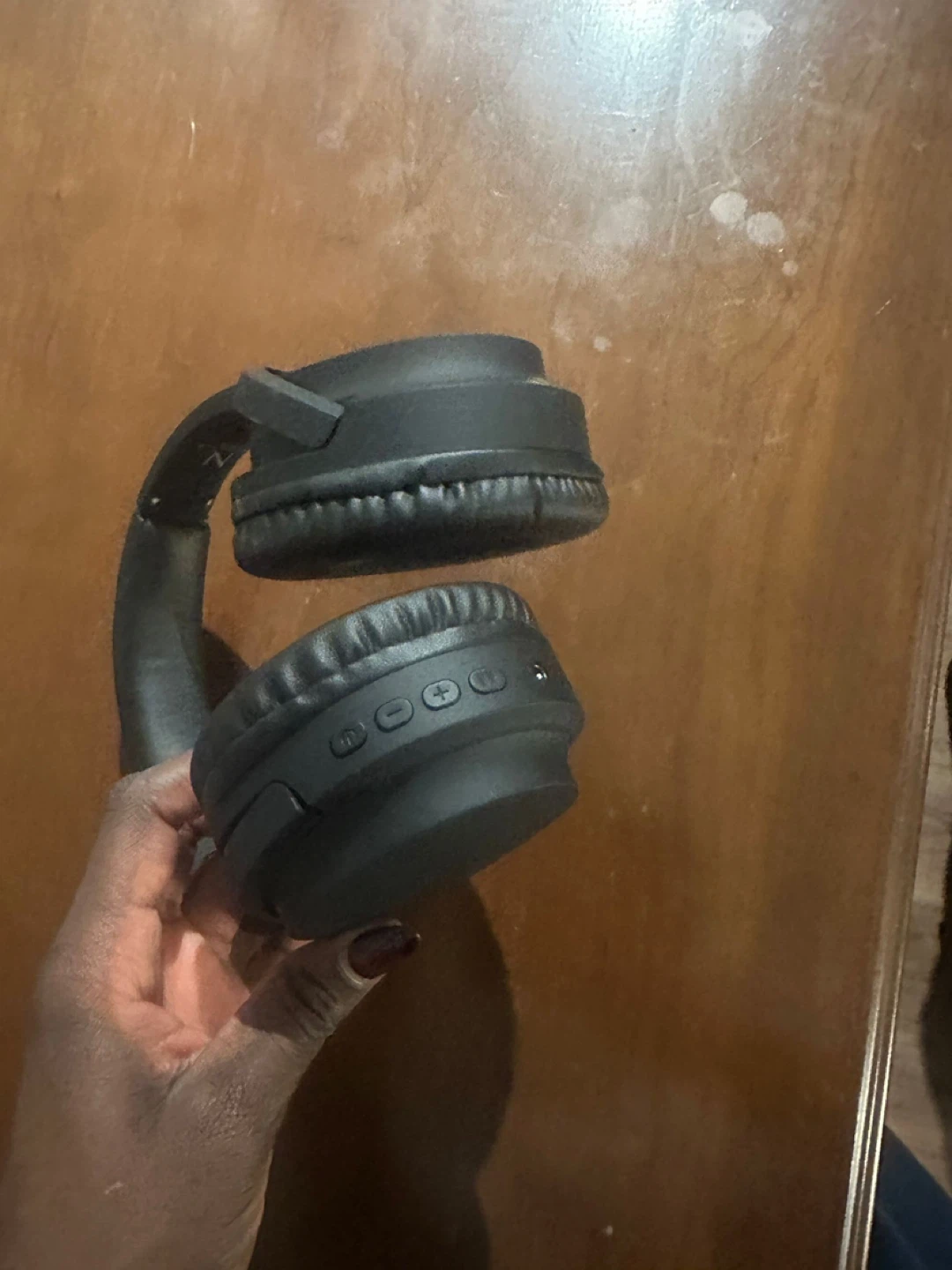 Black Wireless Headphones