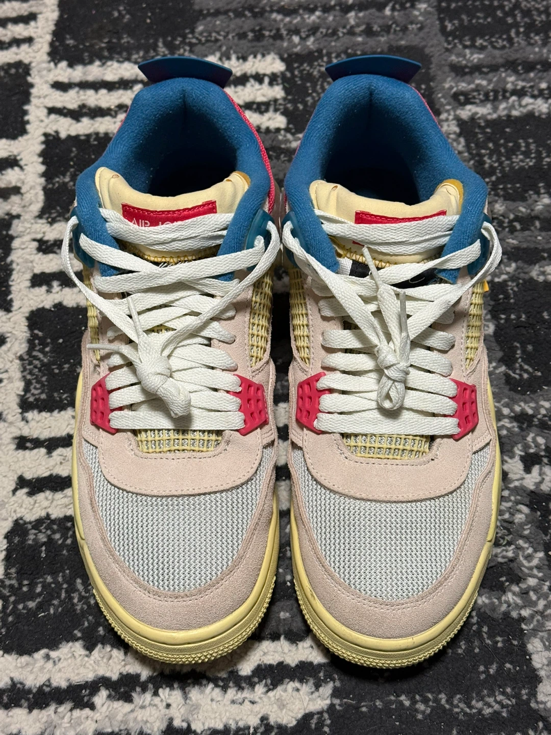 Size 10 - Jordan 4 Retro x Union LA Mid Guava Ice - photo 4
