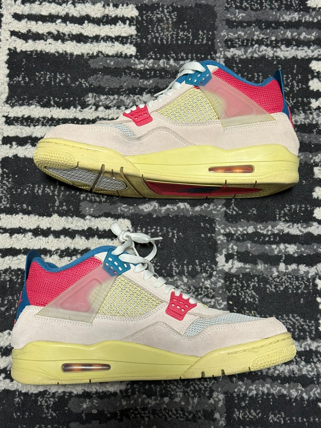 Size 10 - Jordan 4 Retro x Union LA Mid Guava Ice - photo 3