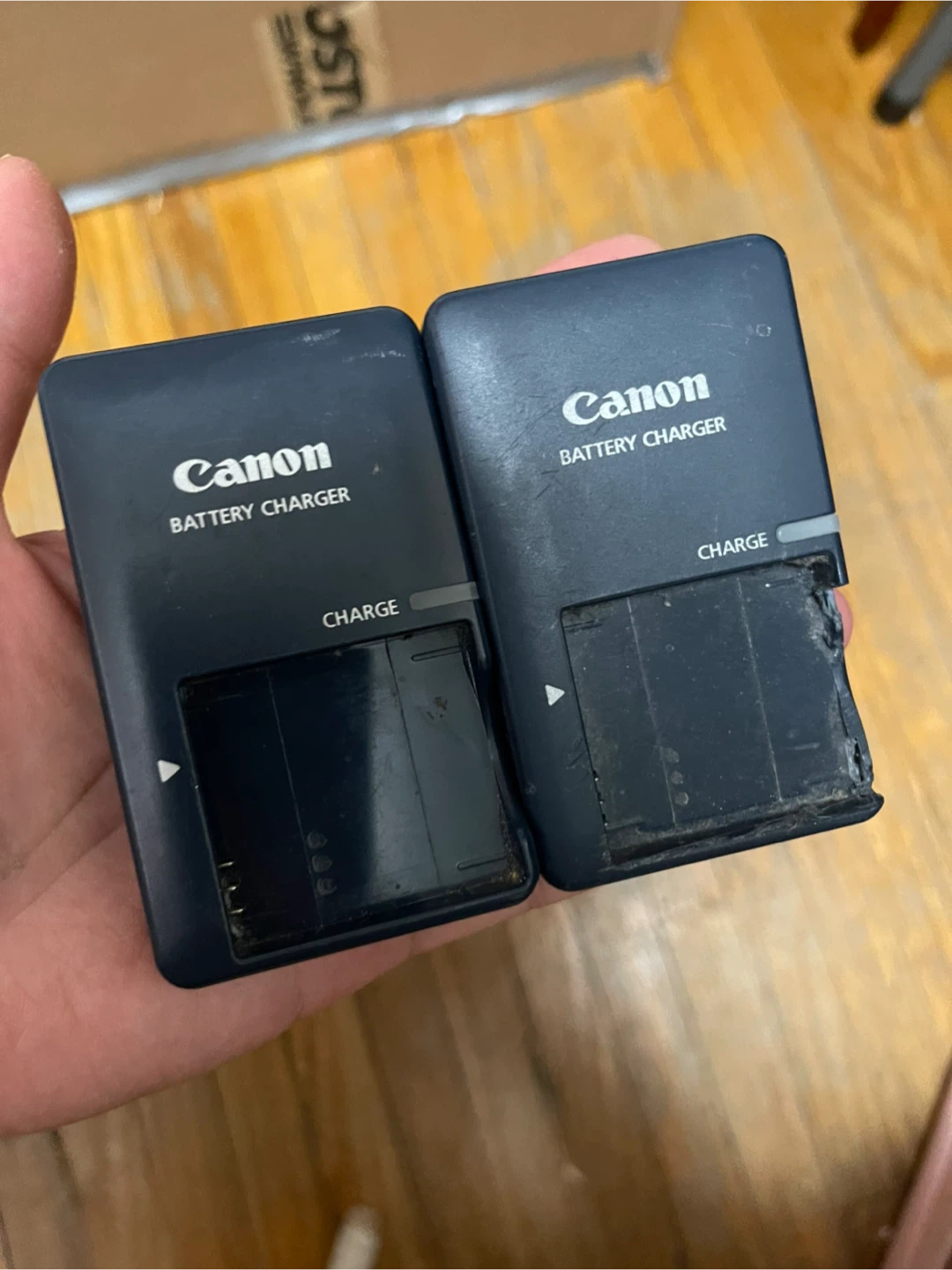 Canon Battery Charger CB-2LV