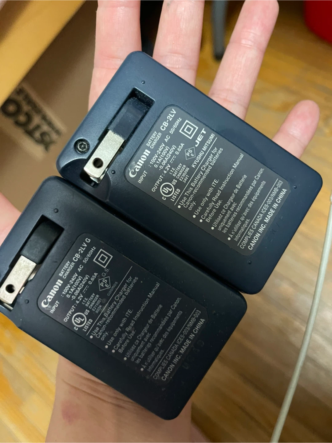 Canon Battery Charger CB-2LV - photo 2