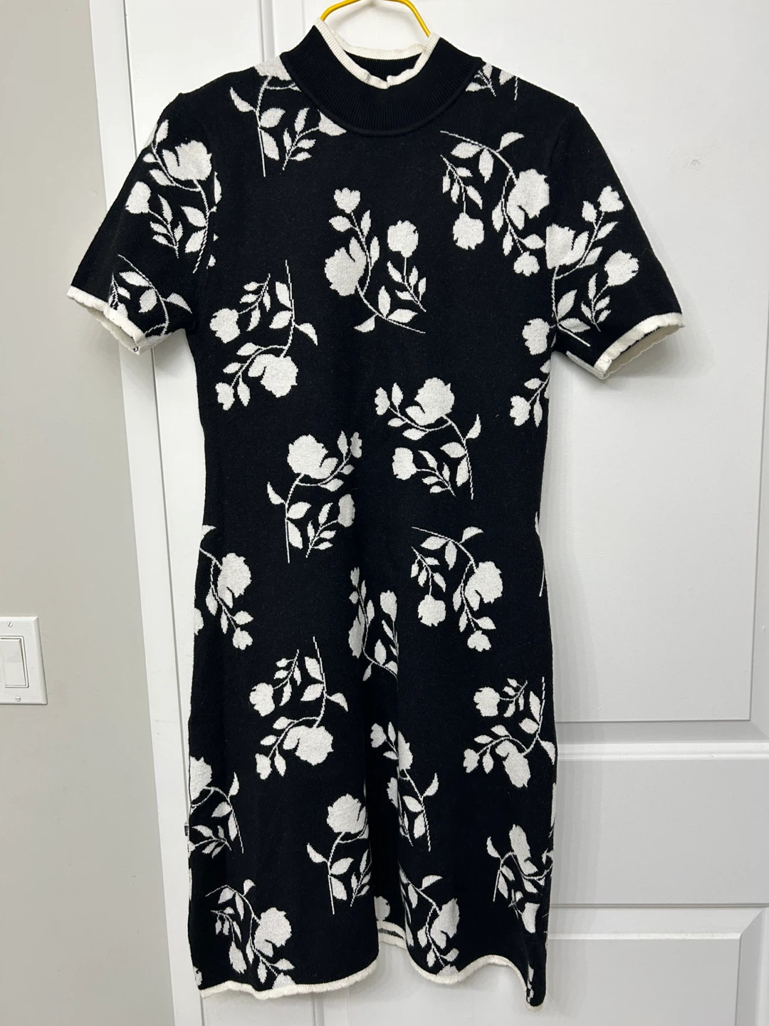 Floral Knit Mini Dress - Black & White