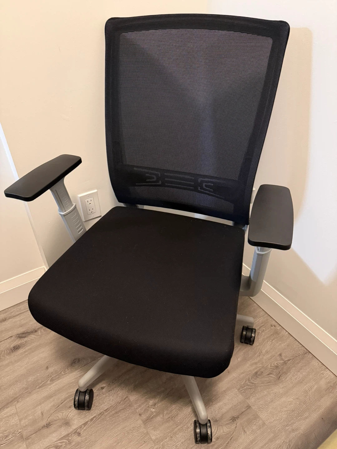Downtown Mesh Office Chair - Black