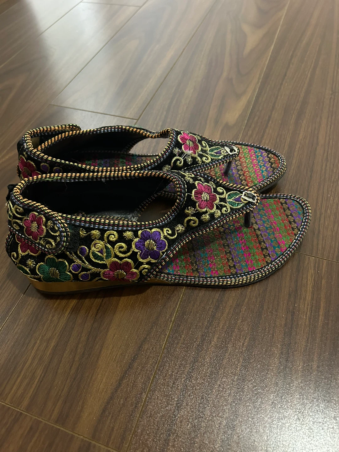 Floral Embroidered Sandals - Size 8 - photo 2