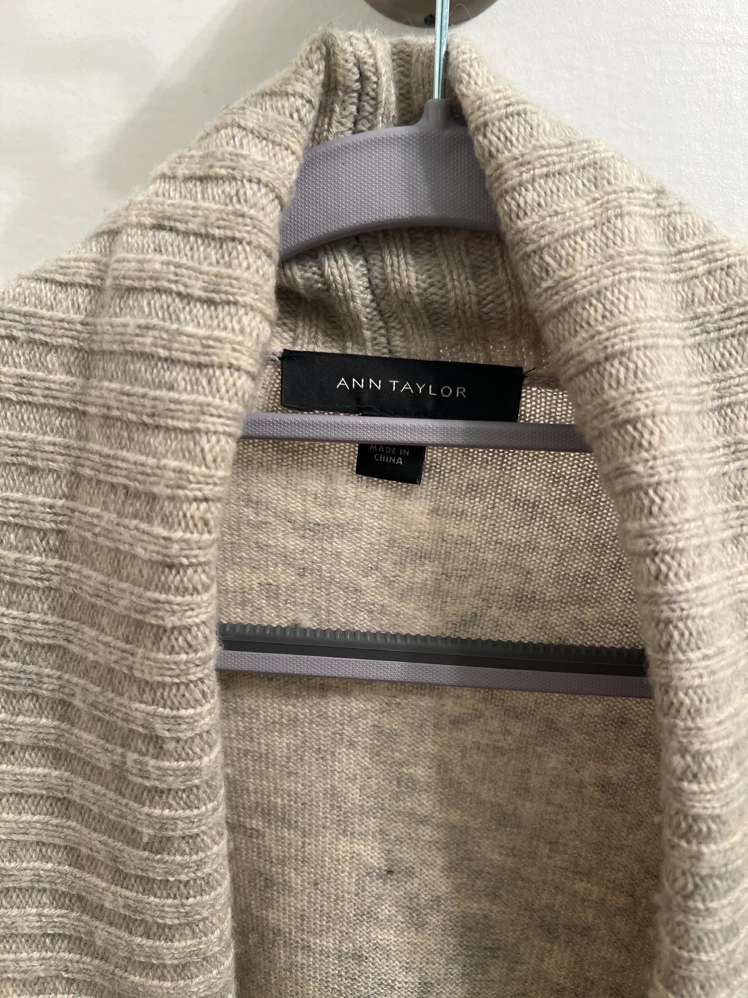 🧡 - Winter item - Ann Taylor Beige Cardigan - Size S - photo 2