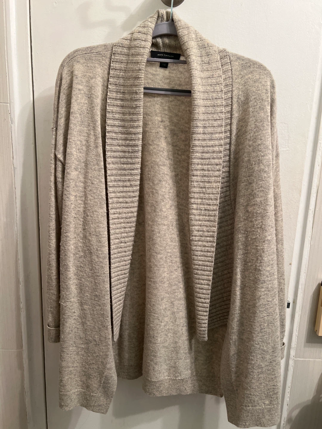 🧡 - Winter item - Ann Taylor Beige Cardigan - Size S