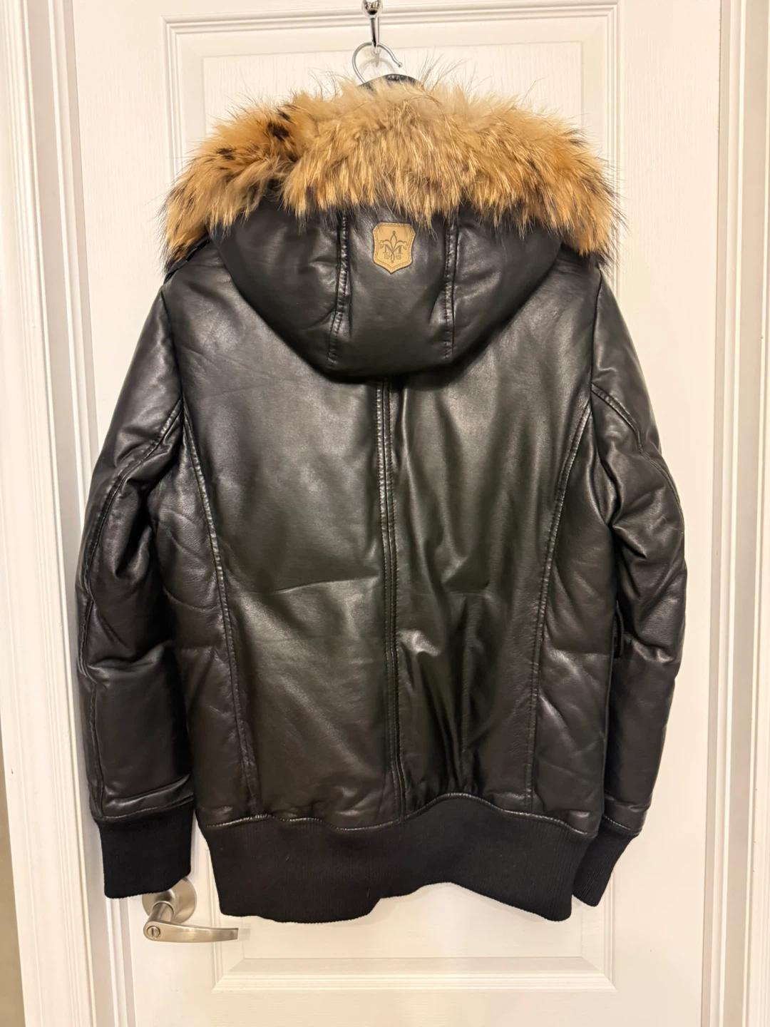 Mackage Black Leather Down Bomber Jacket Size 40 - photo 2