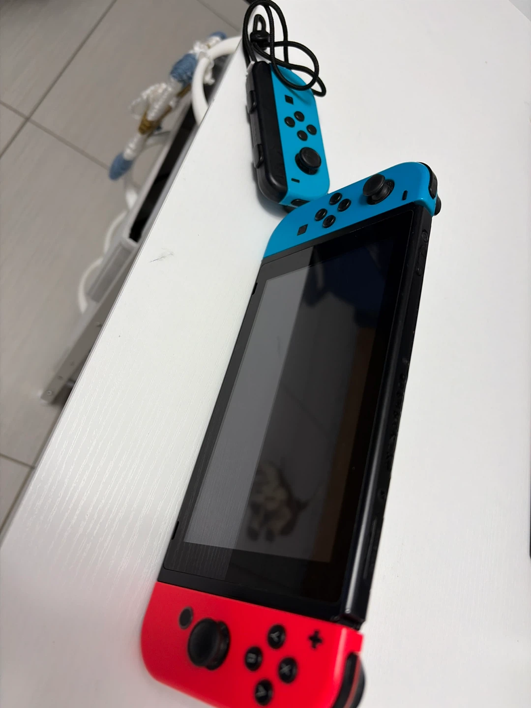 Nintendo Switch Console with Joy-Cons & Case - photo 2